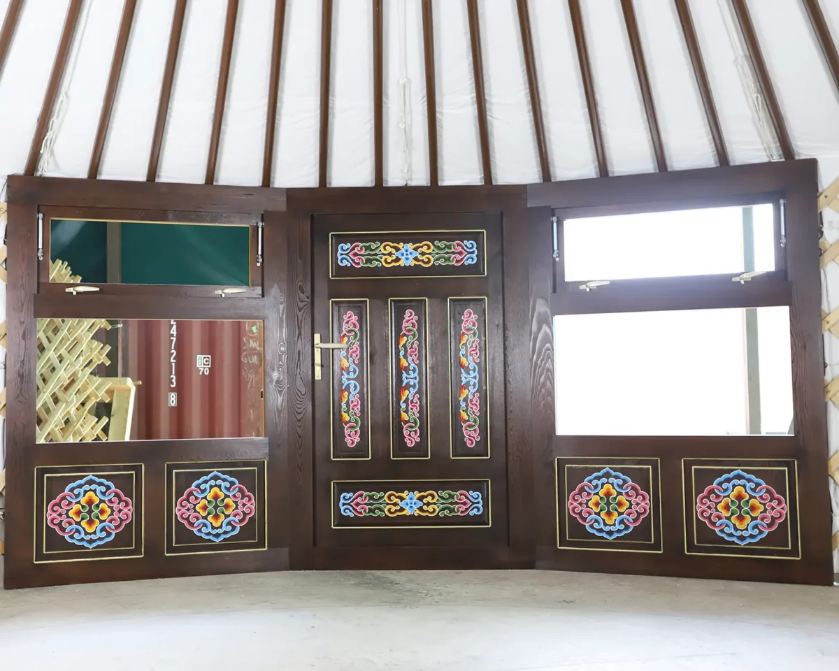 A 22ft yurt with 2 windows (Yurt #25370) - Image 7