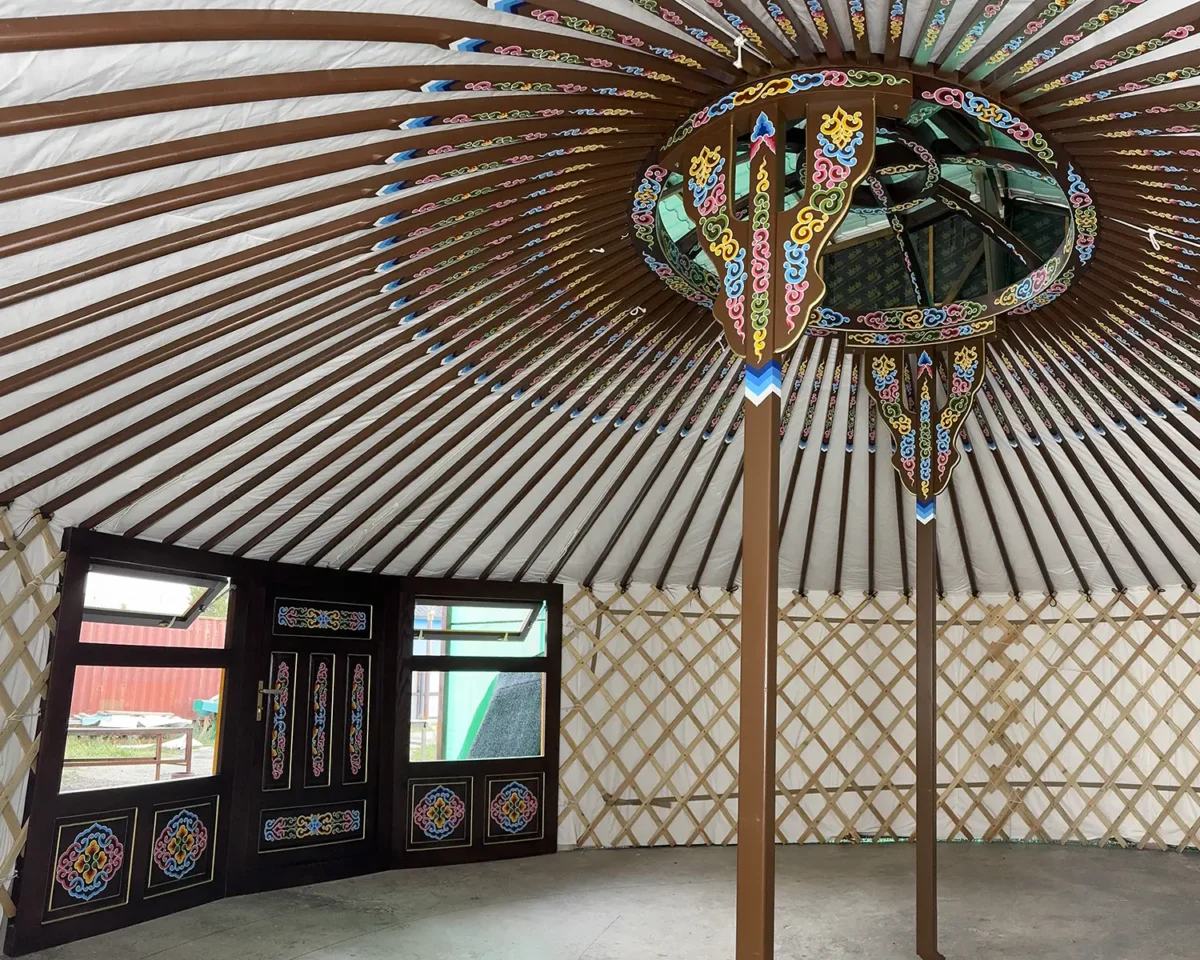 A 22ft yurt with 2 windows (Yurt #25370) - Image 4