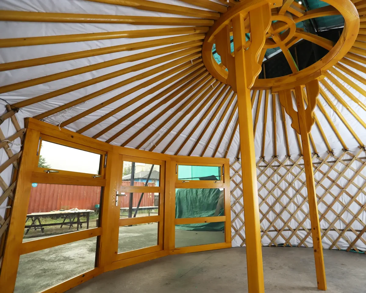 A 16ft yurt with 2 windows (Yurt #25374) - Image 4